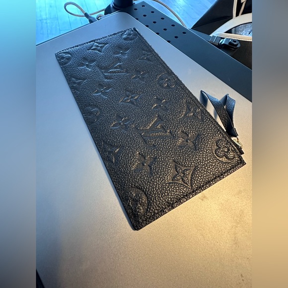 Louis Vuitton Clutch - Picture 2 of 11